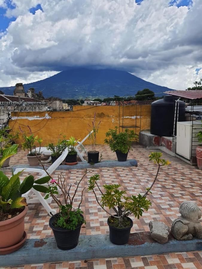 Hotel Acatenango Inn Antigua Zewnętrze zdjęcie