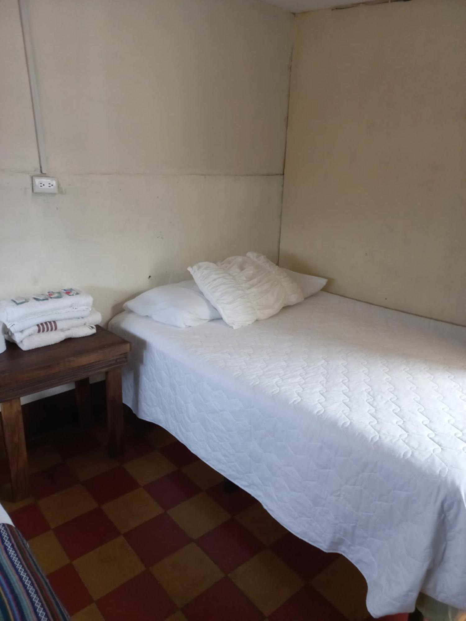 Hotel Acatenango Inn Antigua Zewnętrze zdjęcie